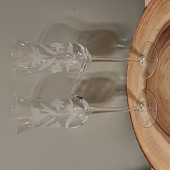 Other - *closet clearout* 2/$20 Vintage Tulip Champagne flutes
